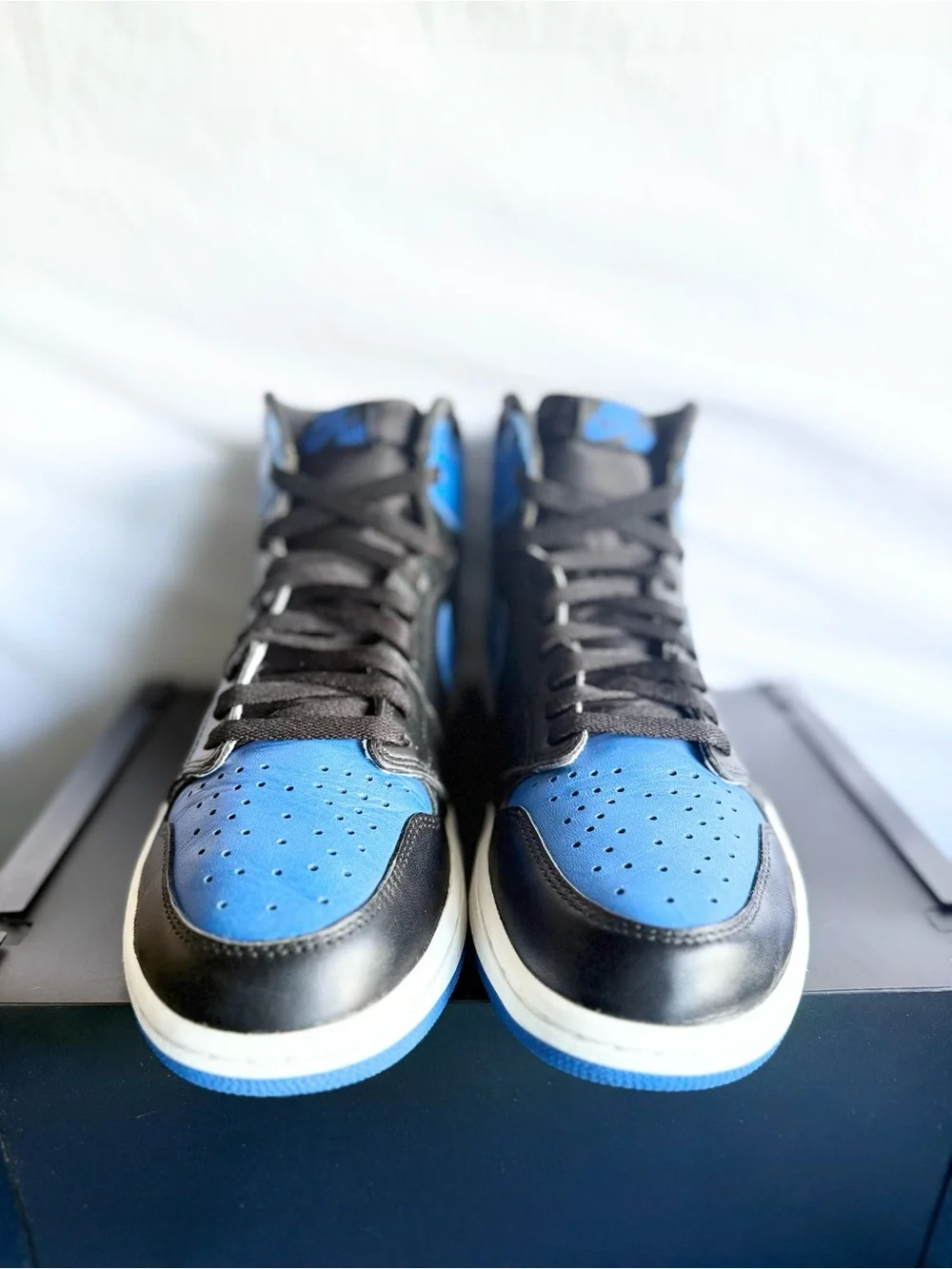 AUTHENTIC Jordan 1 Retro High OG Royal size 10 555088-007 2017 PRE-OWNED